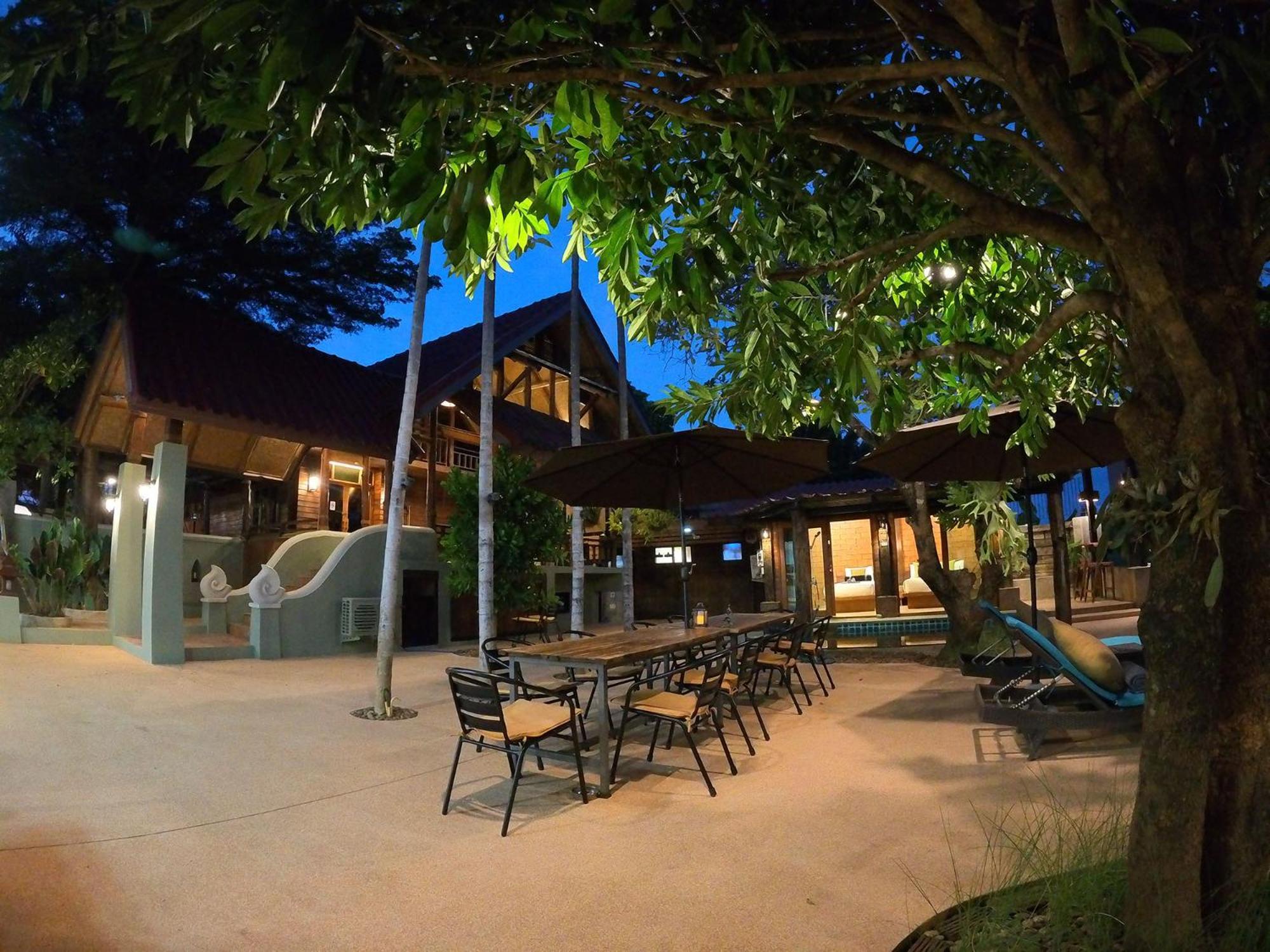 Tolani Riverside Villa Chiang Mai Luaran gambar
