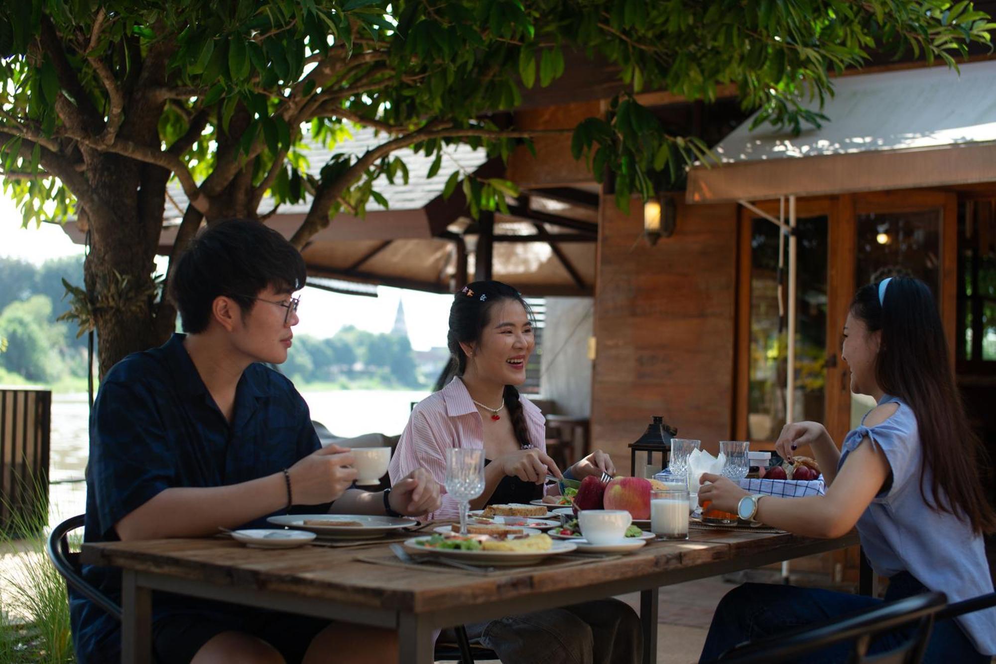 Tolani Riverside Villa Chiang Mai Luaran gambar